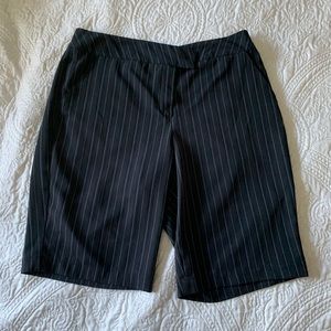 Ladies Quick Dry Golf Shorts, size 14